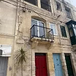 Front Row Malta - Enjoy Valletta Sunsets From Seafront With 3 Bedrooms Overlooking Grand Harbour Σπίτι διακοπών Kalkara