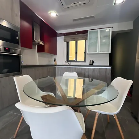 Feriehus Front Row Malta - Valletta Views, Sunsets & Grand Harbour Living I 3-bedroom House *