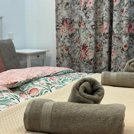 Front Row Seafront House With Dreamy Valletta And Harbour Sunset Views * Kalkara