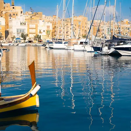 Front Row Malta - Enjoy Valletta Sunsets From Seafront With 3 Bedrooms Overlooking Grand Harbour Kalkara