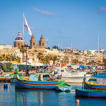Feriehus Front Row Malta - Valletta Views, Sunsets & Grand Harbour Living I 3-bedroom House Kalkara