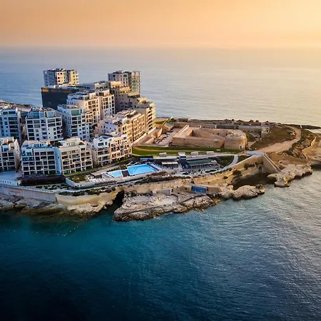 Front Row Malta - Valletta Views, Sunsets & Grand Harbour Living I 3-bedroom House Feriehus *