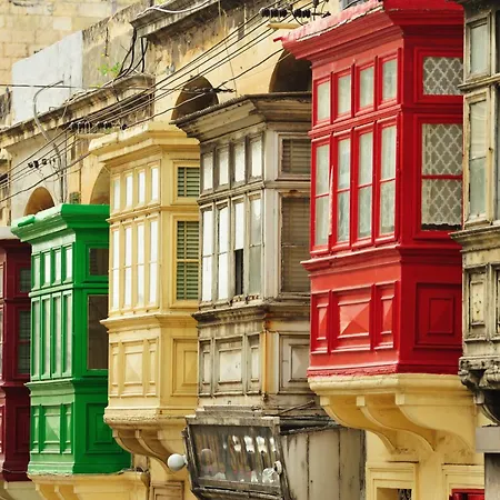 Feriehus Front Row Malta - Valletta Views, Sunsets & Grand Harbour Living I 3-bedroom House