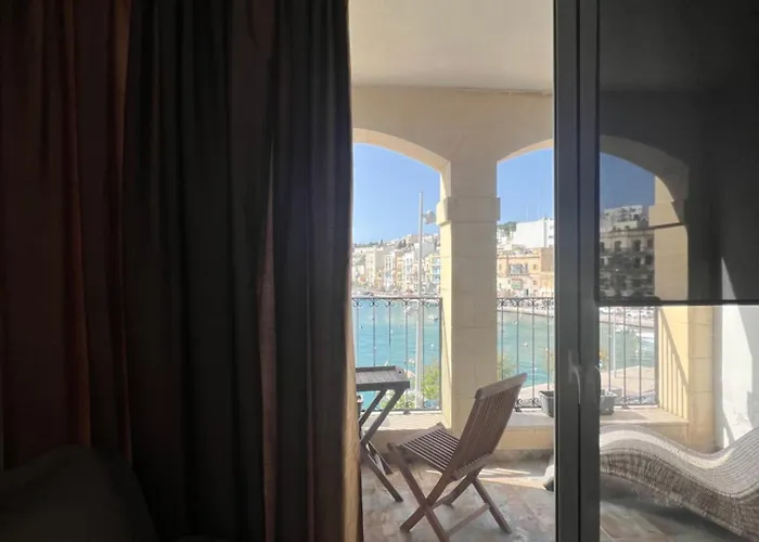 Front Row Malta - Enjoy Valletta Sunsets From Seafront With 3 Bedrooms Overlooking Grand Harbour Сasa de vacaciones *