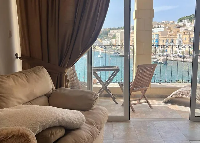 Front Row Malta - Enjoy Valletta Sunsets From Seafront With 3 Bedrooms Overlooking Grand Harbour Vakantiehuis