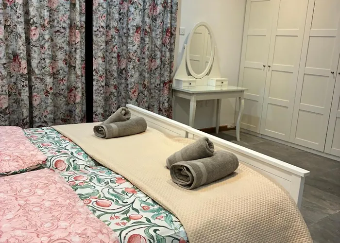 Vakantiehuis Front Row Malta - Enjoy Valletta Sunsets From Seafront With 3 Bedrooms Overlooking Grand Harbour