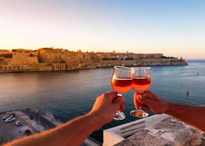 Front Row Malta - Enjoy Valletta Sunsets From Seafront With 3 Bedrooms Overlooking Grand Harbour Сasa de vacaciones