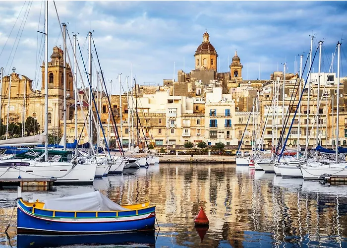 Front Row Malta - Enjoy Valletta Sunsets From Seafront With 3 Bedrooms Overlooking Grand Harbour Vakantiehuis