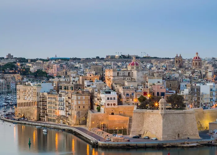 Front Row Malta - Enjoy Valletta Sunsets From Seafront With 3 Bedrooms Overlooking Grand Harbour