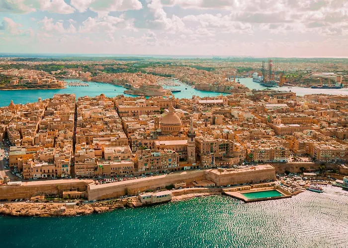 Front Row Malta - Enjoy Valletta Sunsets From Seafront With 3 Bedrooms Overlooking Grand Harbour